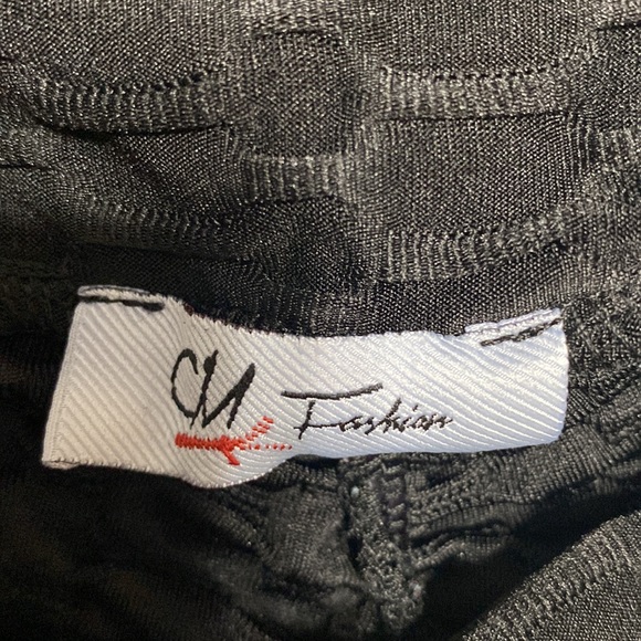 Booty accentuating shorts - Picture 6 of 6